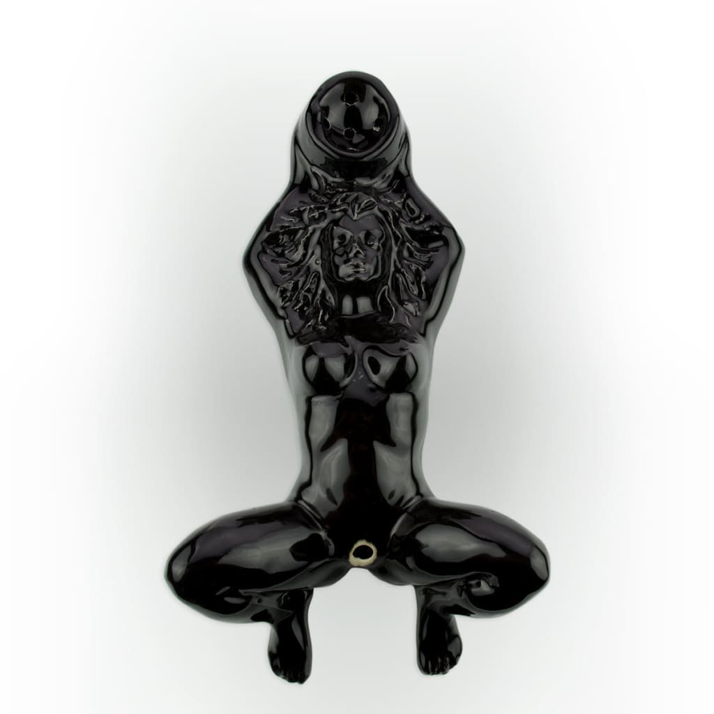 Pipa de mano de cerámica con diseño de mujer desnuda